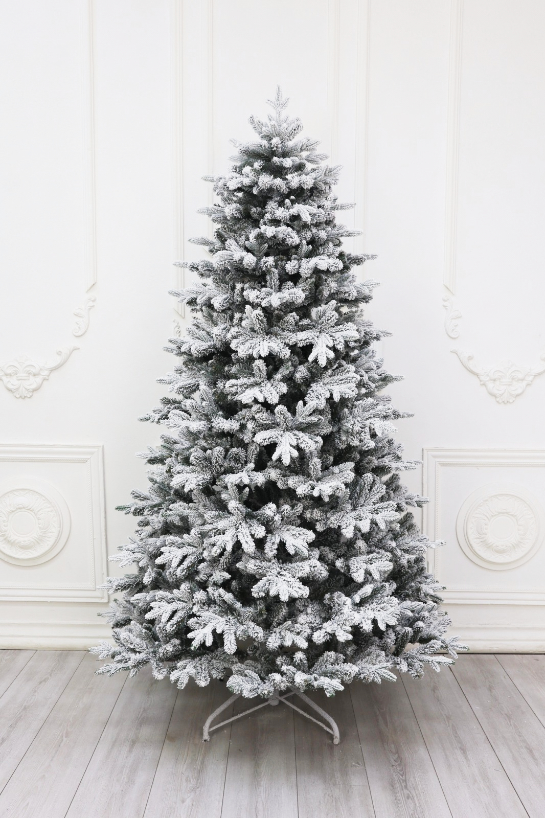 Ель "Испанская" заснеженная (зонтик)