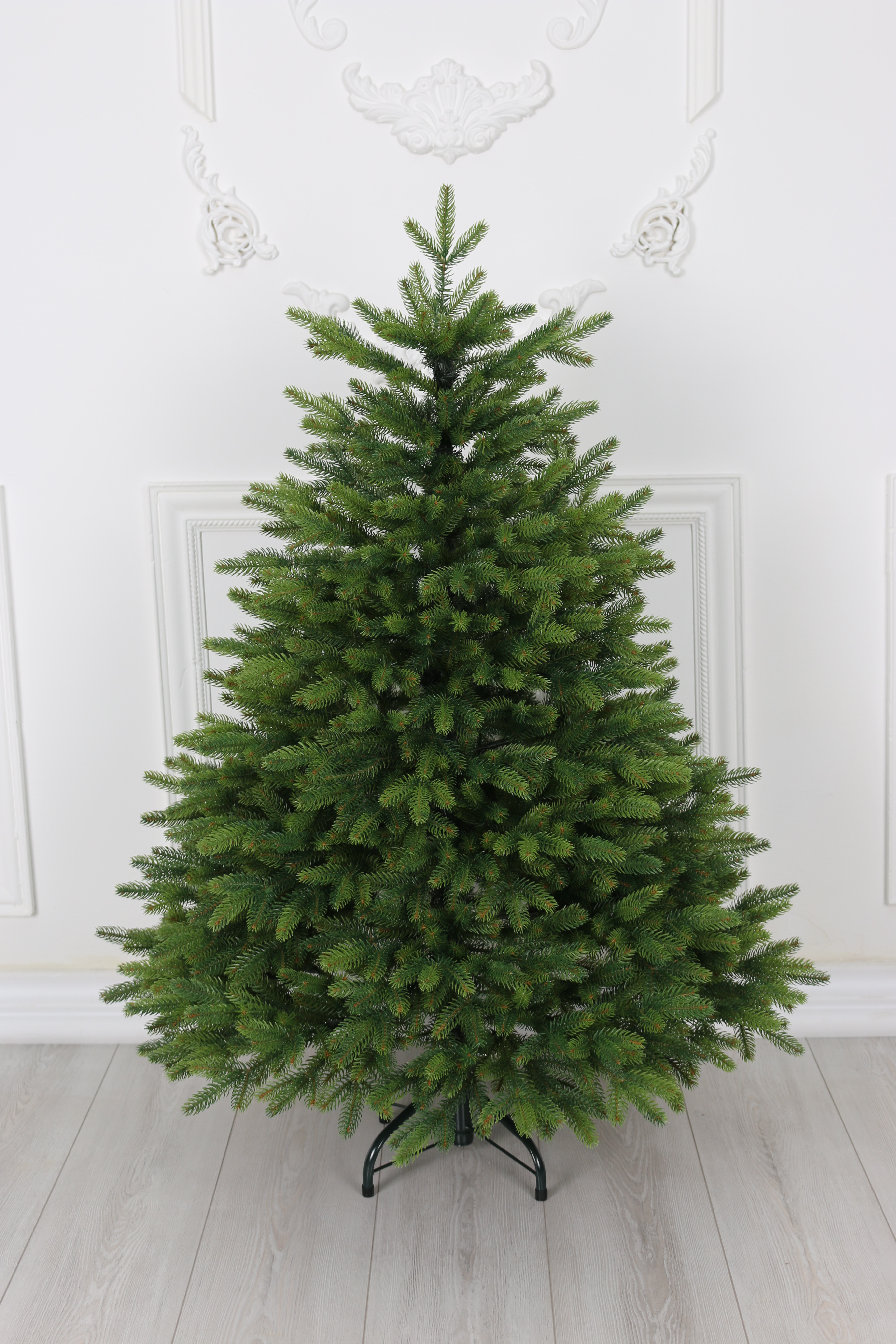 Ель "Императрица Премиум" двухцветная (зонтик)