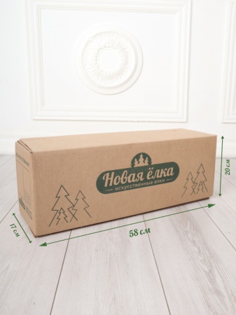 Ель 70 см шишки / красные ягоды