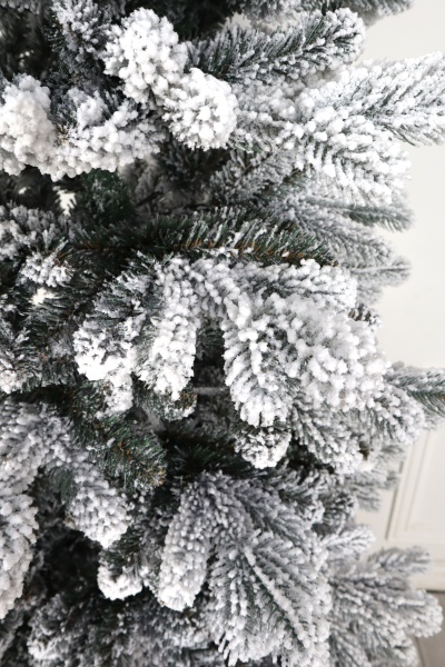 Ель "Венецианская" заснеженная (зонтик) 1,9 м