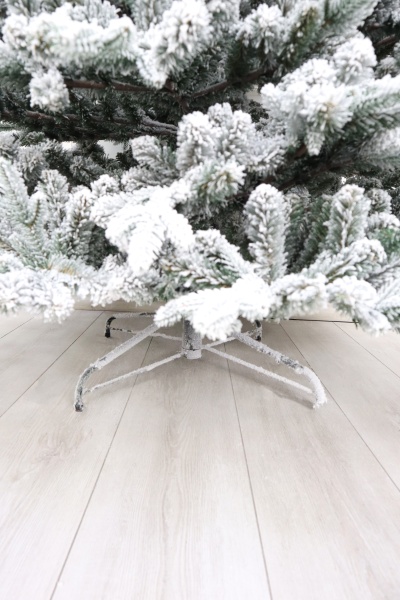 Ель "Испанская" заснеженная (зонтик) 1,9 м