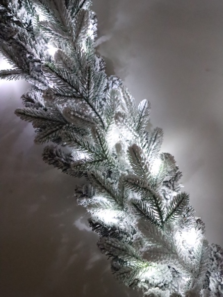 Гирлянда еловая "Метелица" Led 2.8 м
