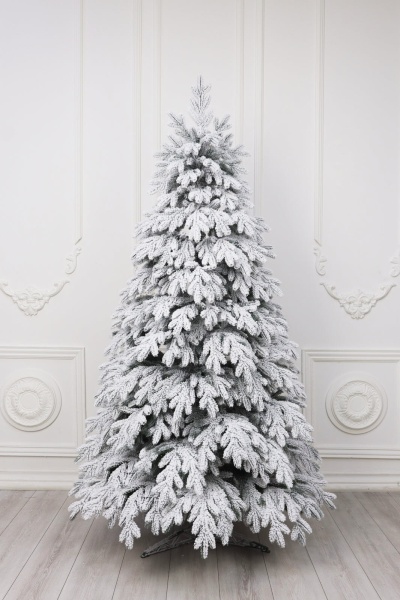 Ель "Амурская Премиум" заснеженная 1,9м