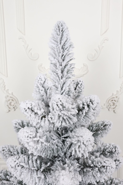 Ель "Кавказская Люкс" заснеженная  1,4 м.