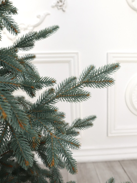 Ель "Карельская Премиум" голубая 1,5м