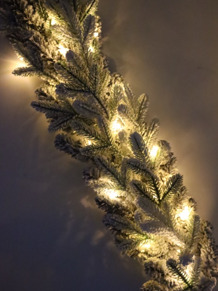 Гирлянда еловая "Метелица" Led 2.8 м