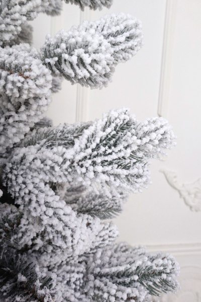 Ель "Дальневосточная" (зонтик) заснеженная 1,9 м Ель "Дальневосточная" (зонтик) заснеженная 1,9 м