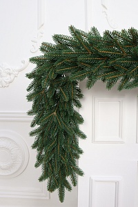 Еловые гирлянды
