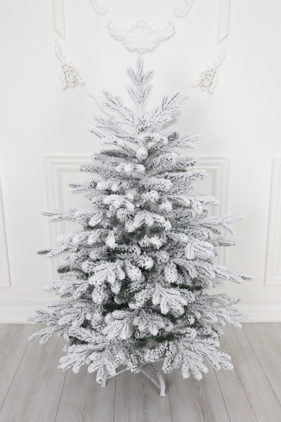 Ель "Метелица" заснеженная 1,2 м