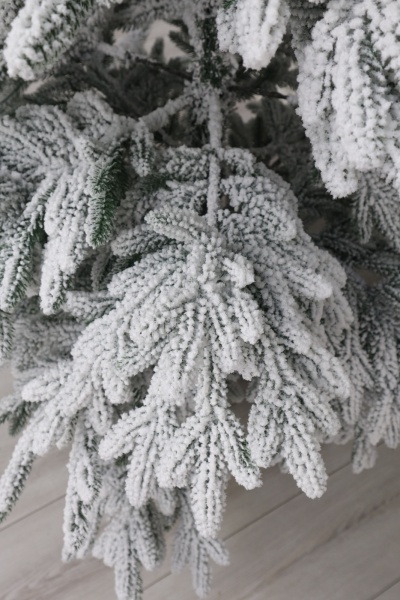 Ель "Байкальская Премиум" заснеженная 1,5м