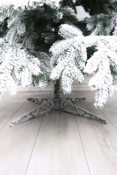 Ель "Амурская Премиум" заснеженная 2,3м Ель "Амурская Премиум" заснеженная 2,3м