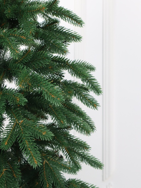 Ель "Эстонская" 2,1 м